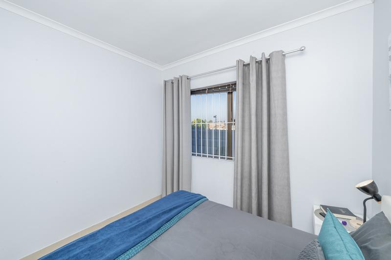 To Let 2 Bedroom Property for Rent in Protea Heights Western Cape